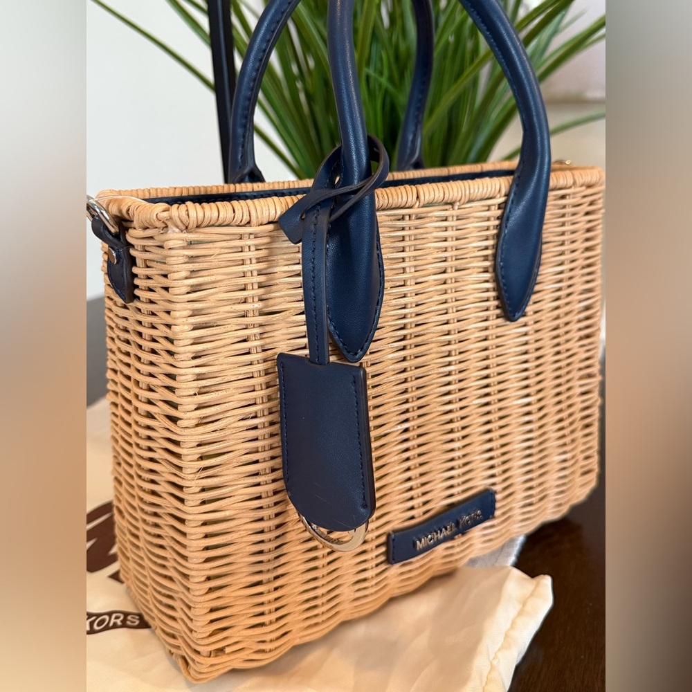 Michael Kors Mirella Navy Trim Wicker Tote Crossbody - Picture 3 of 6